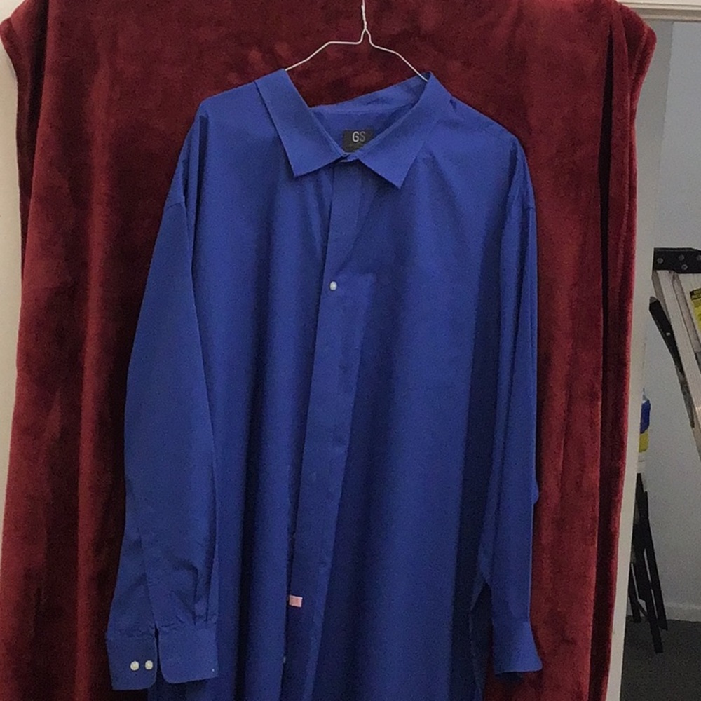 Men’s big and tall dress shirt. French blue. Neck size 24. Excellent condition